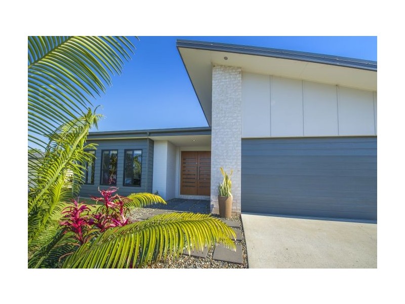 11 Vista Close, Woolgoolga NSW 2456