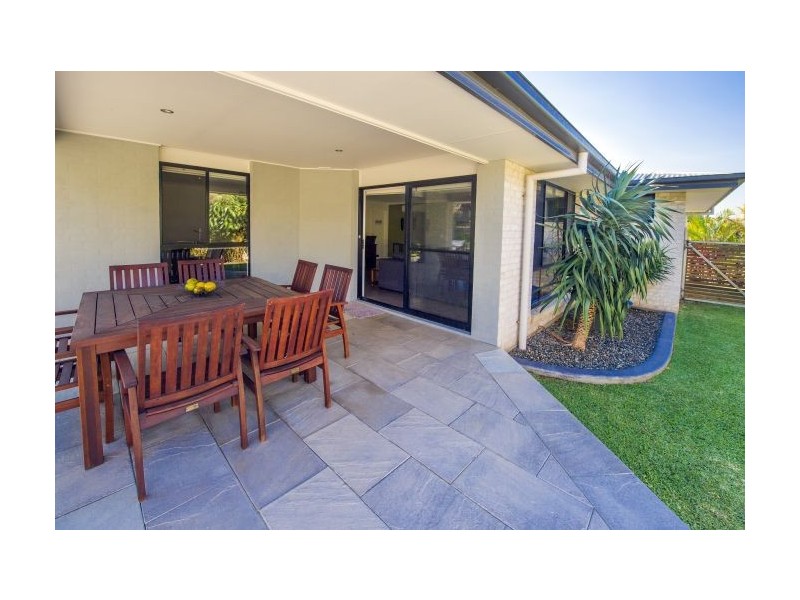 11 Vista Close, Woolgoolga NSW 2456