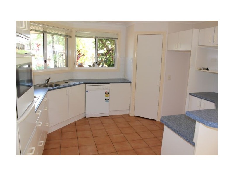 24 Oceanlinks Close, Safety Beach NSW 2456