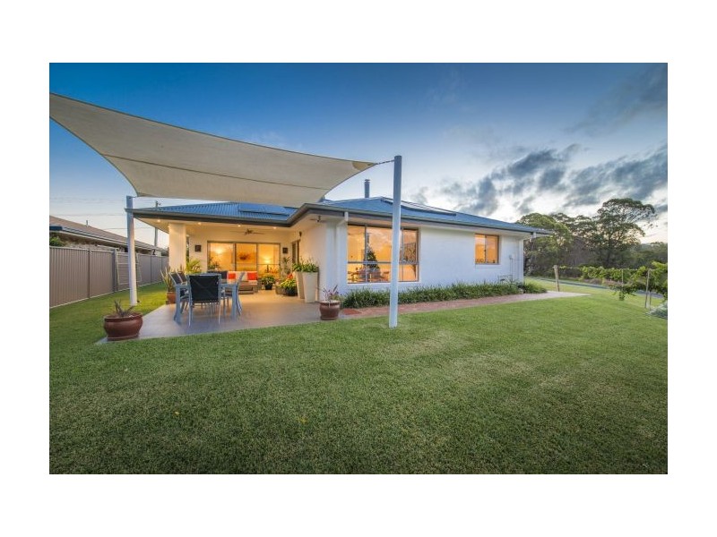 66 Newmans Rd, Woolgoolga NSW 2456