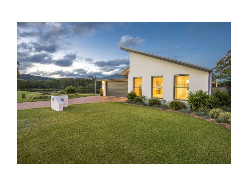 66 Newmans Rd, Woolgoolga NSW 2456