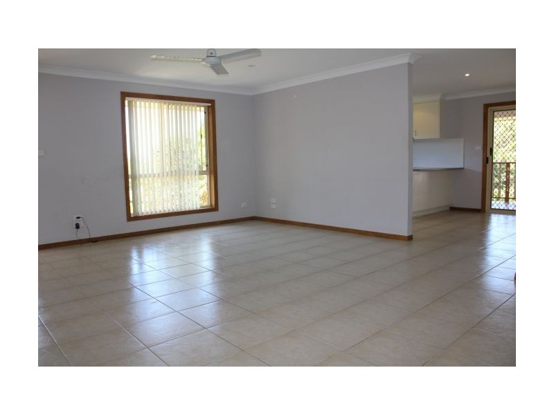 1B Gwen Close, Emerald Beach NSW 2456