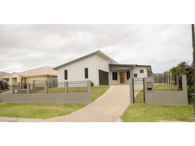 10 Crestview Cres, Bucasia QLD 4750