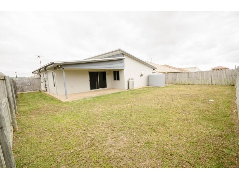 10 Crestview Cres, Bucasia QLD 4750