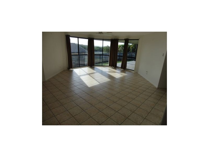 8 Seacove Court, Eimeo QLD 4740