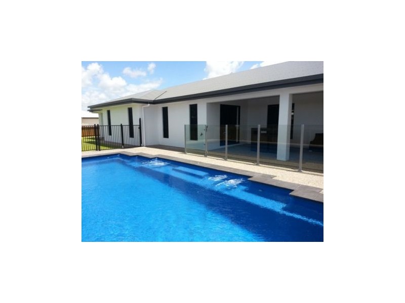 2 Surrey Court, Ooralea QLD 4740