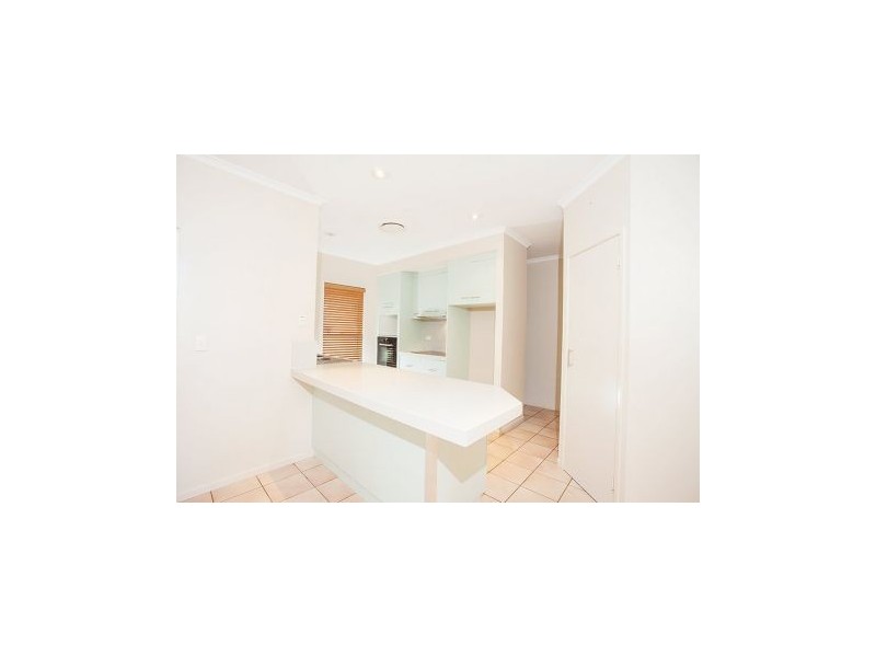 10 Anglers Parade, Blacks Beach QLD 4740