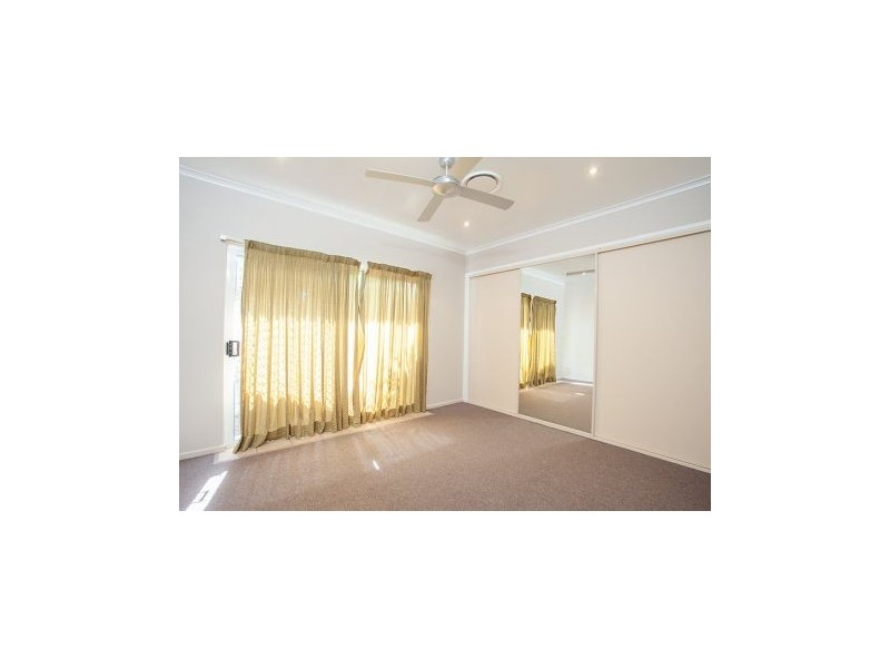 10 Anglers Parade, Blacks Beach QLD 4740