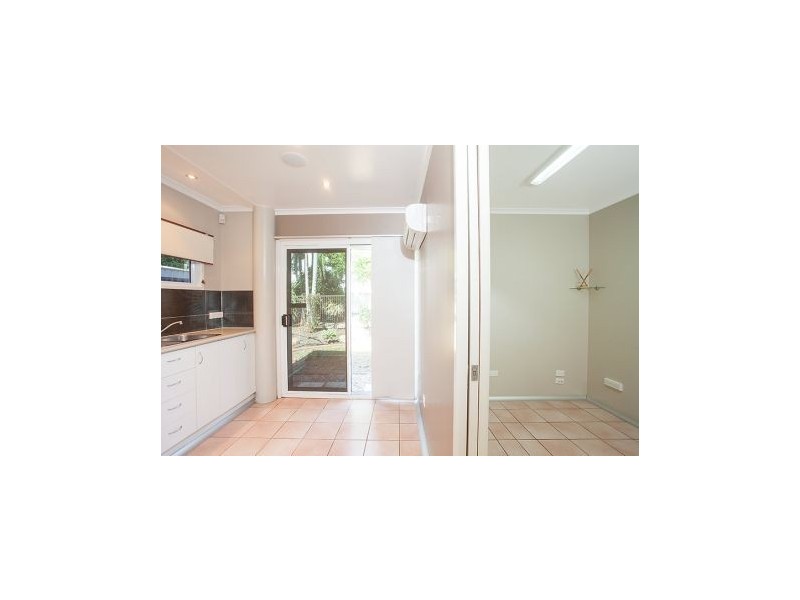 10 Anglers Parade, Blacks Beach QLD 4740