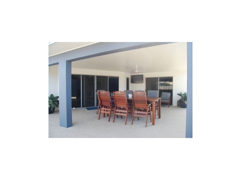 5 Floresta Lane, Beaconsfield QLD 4740