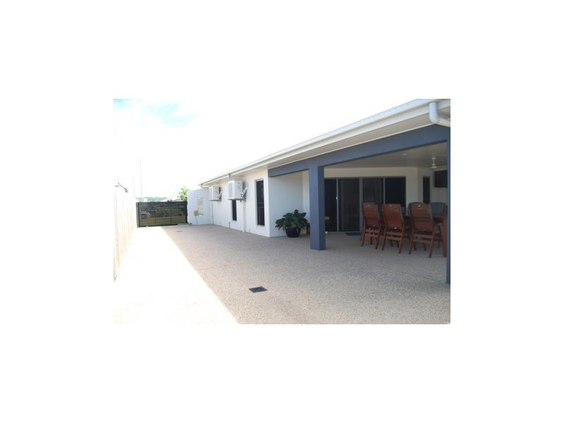 5 Floresta Lane, Beaconsfield QLD 4740