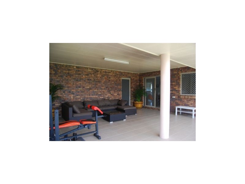 17 Caledonian Drive, Beaconsfield QLD 4740