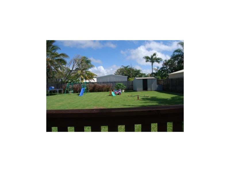 17 Caledonian Drive, Beaconsfield QLD 4740