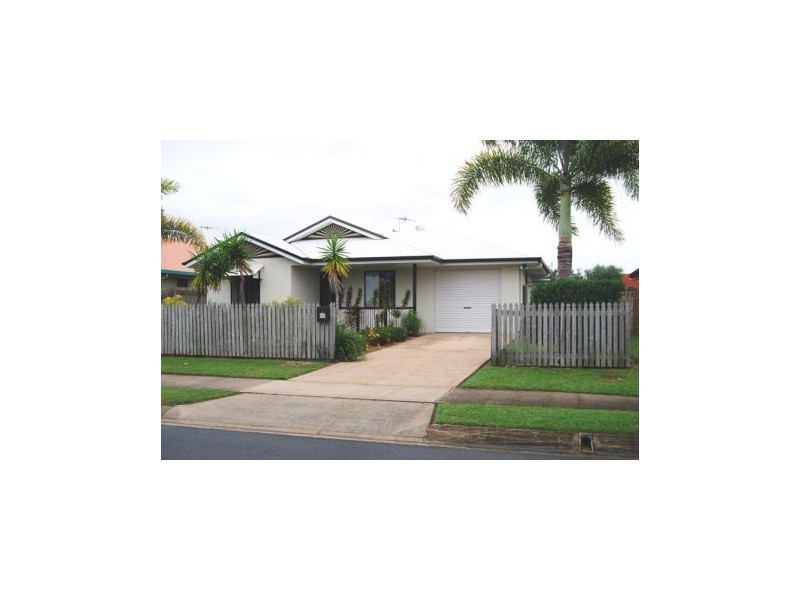 22 Victor Ave, Glenella QLD 4740