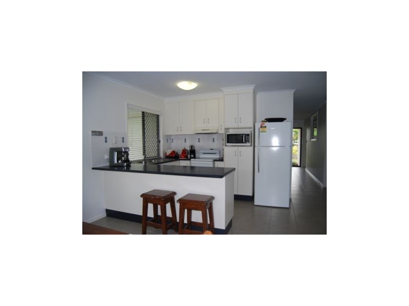 22 Victor Ave, Glenella QLD 4740