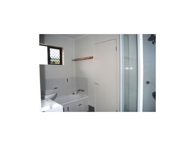 22 Victor Ave, Glenella QLD 4740