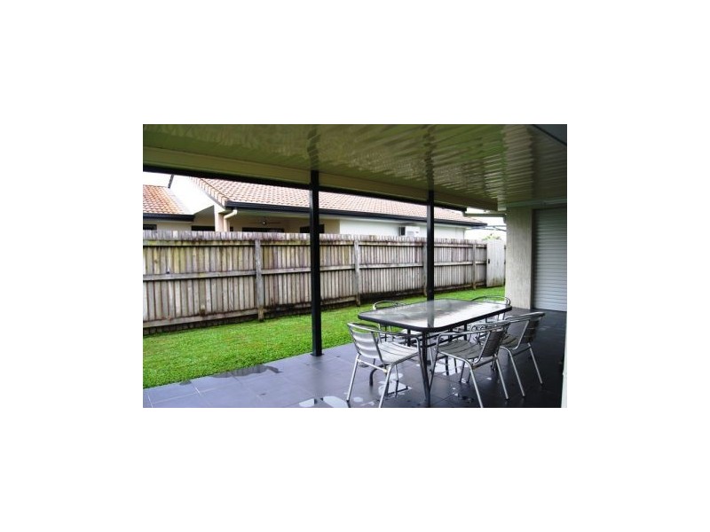 22 Victor Ave, Glenella QLD 4740