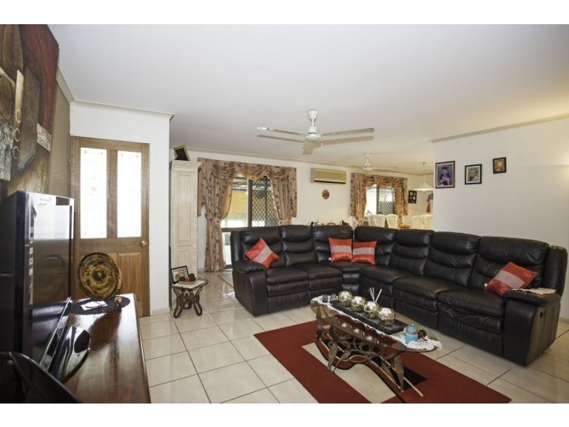14 Cilla Hill Crt, Sarina Beach QLD 4737