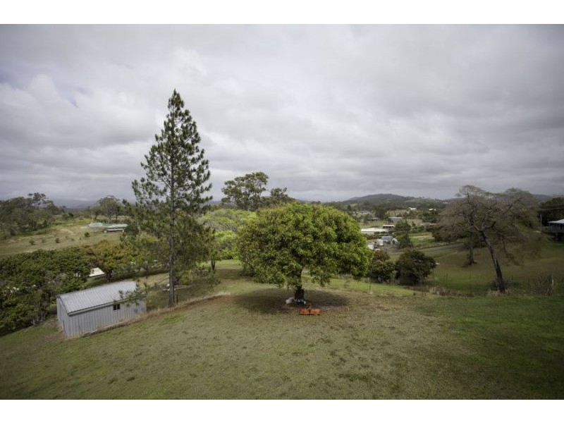 14 Cilla Hill Crt, Sarina Beach QLD 4737