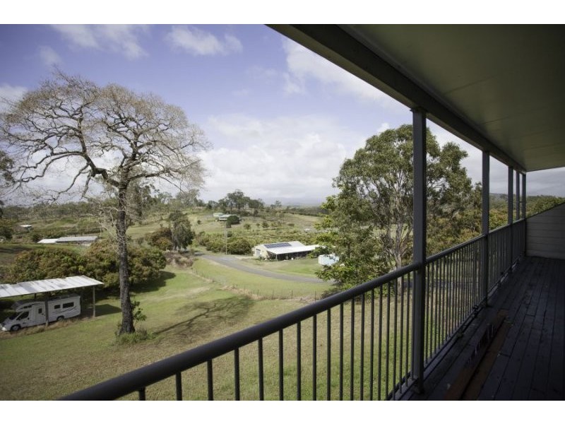 14 Cilla Hill Crt, Sarina Beach QLD 4737