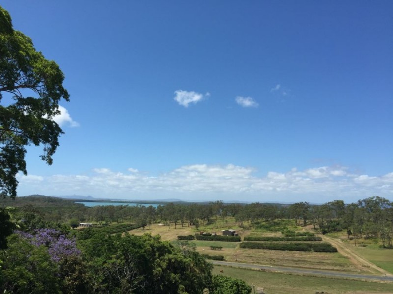 14 Cilla Hill Crt, Sarina Beach QLD 4737