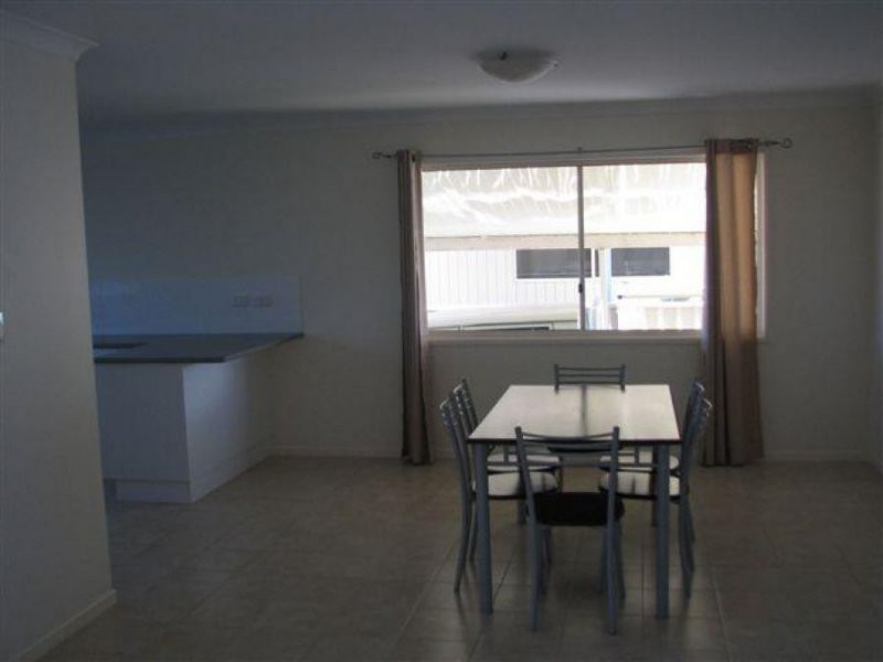 2/9 Baker Street, Nebo QLD 4742