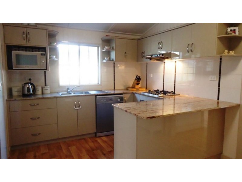 36 Holland Street, West Mackay QLD 4740