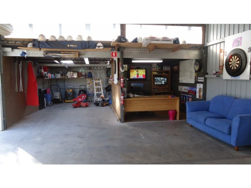 36 Holland Street, West Mackay QLD 4740