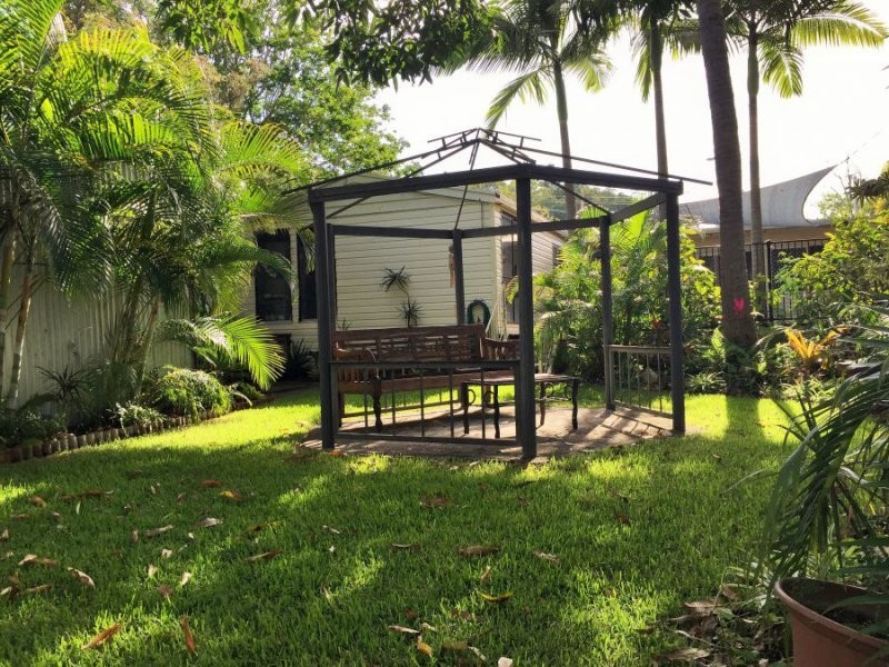 36 Hill End Road, Glenella QLD 4740