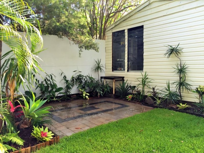 36 Hill End Road, Glenella QLD 4740