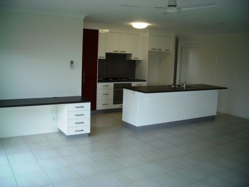 7 Salisbury Place, Ooralea QLD 4740