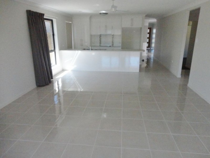 81 Canecutters Drive, Ooralea QLD 4740