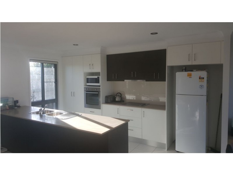 2/12 Halifax Place, Eimeo QLD 4740