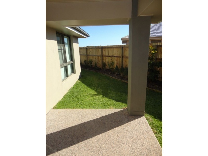 2/12 Halifax Place, Eimeo QLD 4740