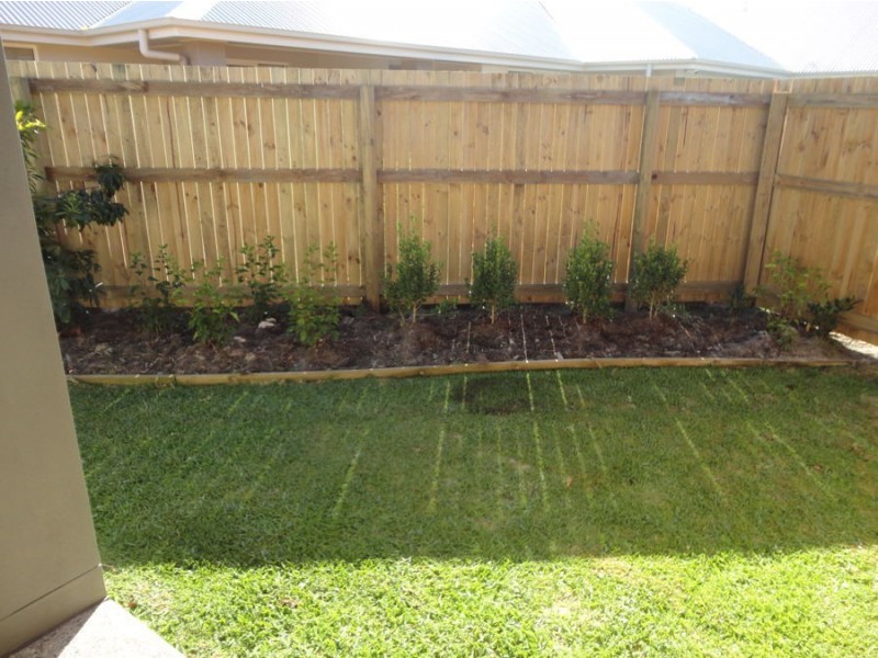 2/12 Halifax Place, Eimeo QLD 4740