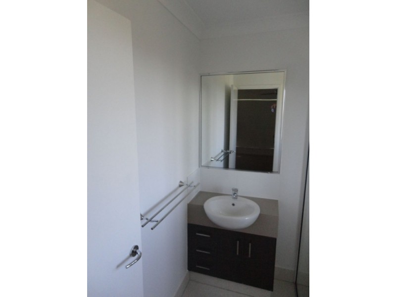 2/12 Halifax Place, Eimeo QLD 4740