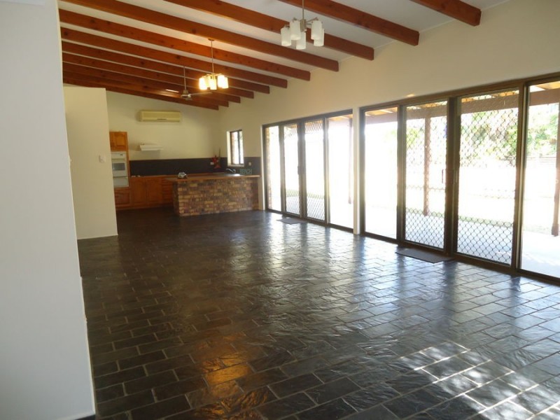 6 Lambert Court, Slade Point QLD 4740