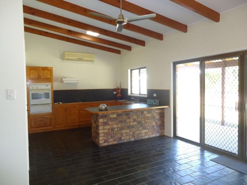 6 Lambert Court, Slade Point QLD 4740