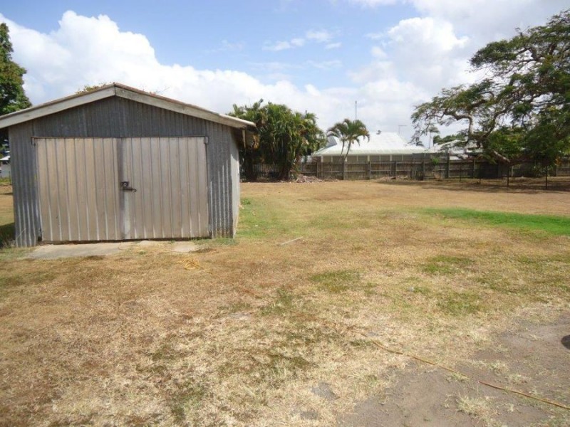 389 Shakespear St, West Mackay QLD 4740