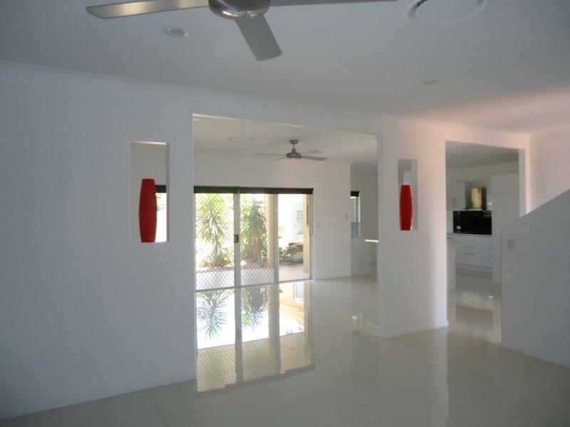 10 Anglers Parade, Blacks Beach QLD 4740