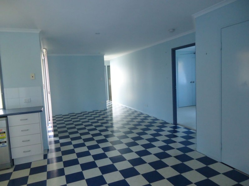 3 Kensington Court, Glenella QLD 4740