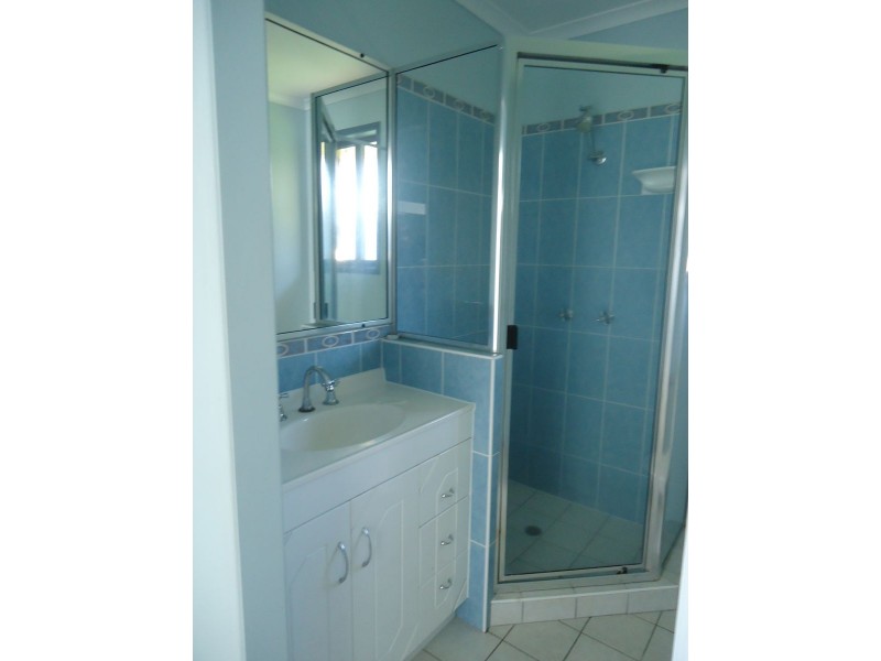 3 Kensington Court, Glenella QLD 4740