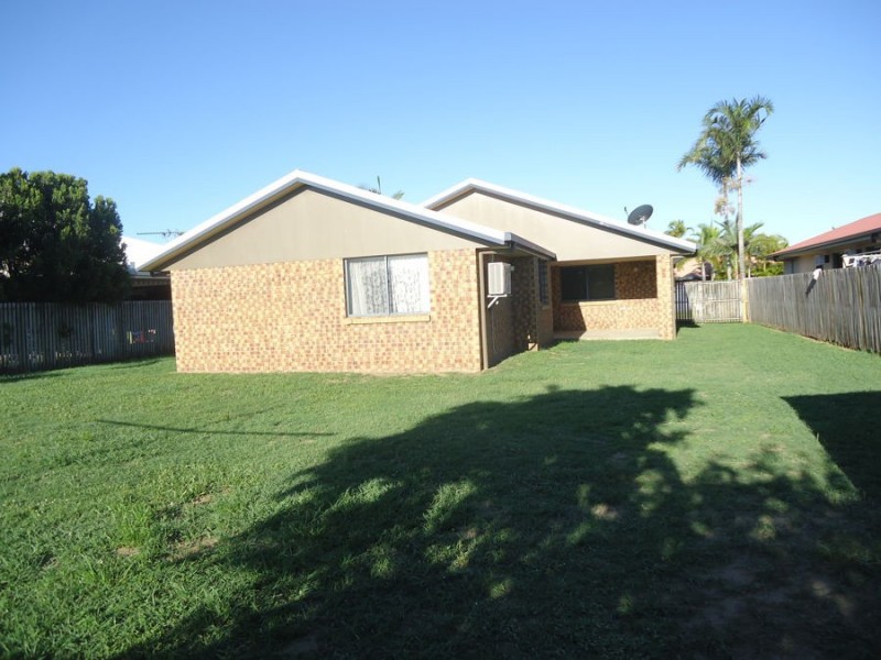 3 Kensington Court, Glenella QLD 4740