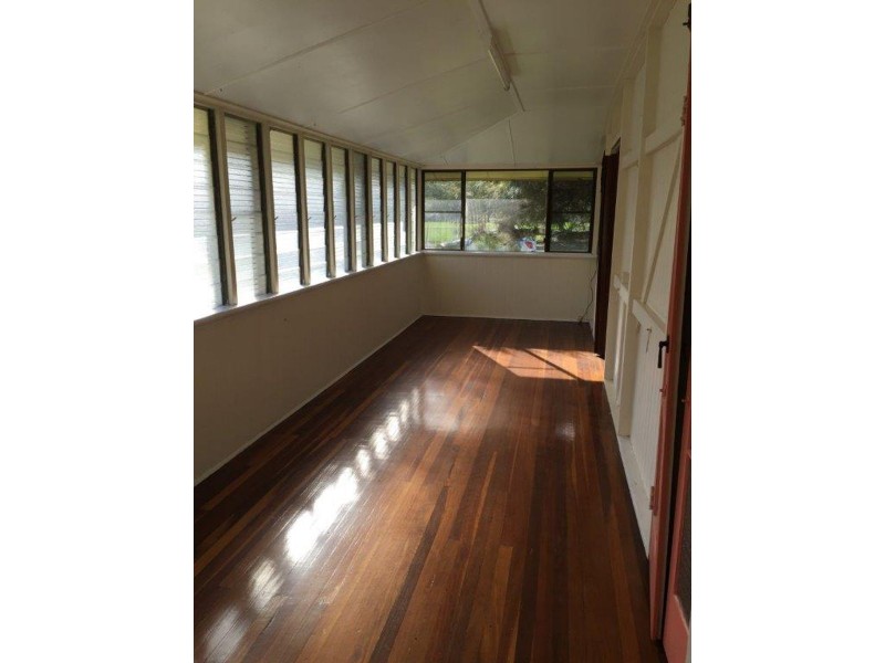 6 Pinder St, West Mackay QLD 4740