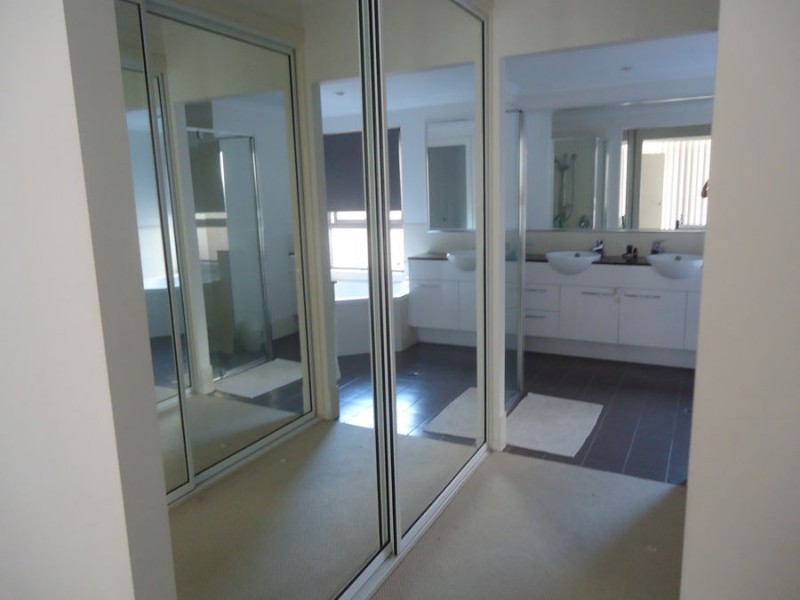 34/8 Breakwater Access Road, Mackay Harbour QLD 4740