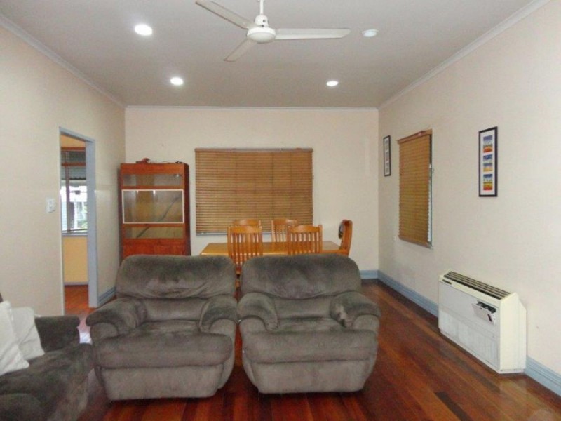 30 Stockbridge St, West Mackay QLD 4740