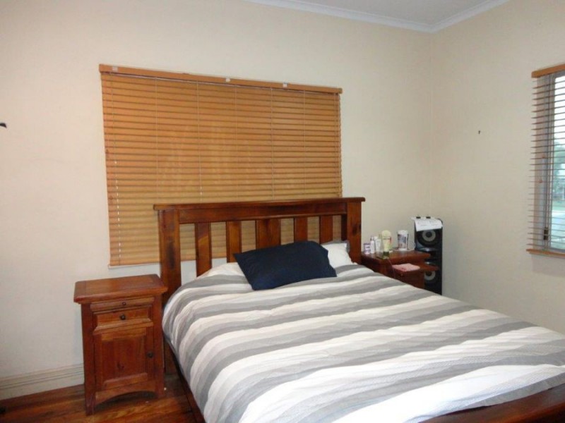 30 Stockbridge St, West Mackay QLD 4740