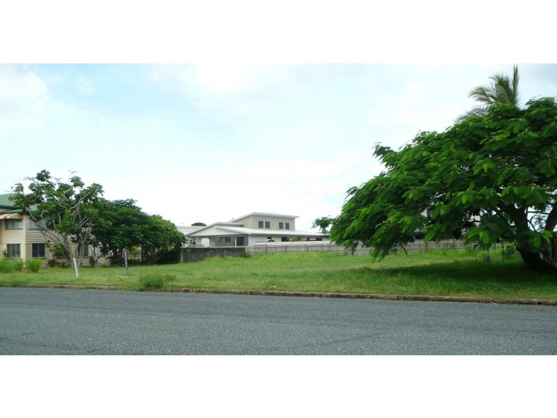 3 Henderson Street, Mackay QLD 4740