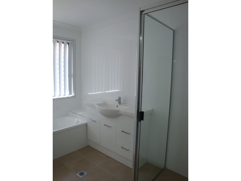 16 Malone Drive, Andergrove QLD 4740