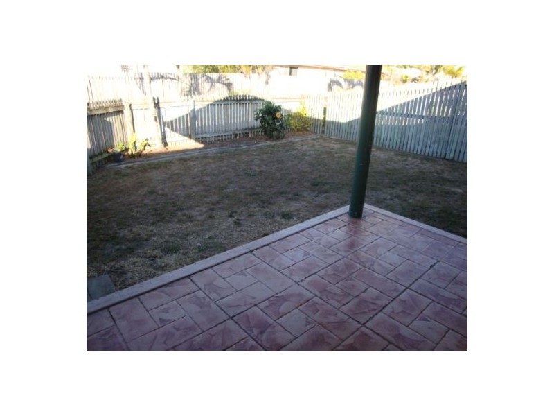 2/61 Oak Street, Andergrove QLD 4740